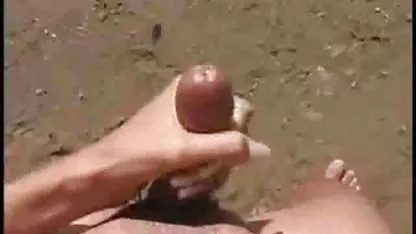 باله یکی از یک آپارتمان به عنوان سه گانه کانال جدید سکسی